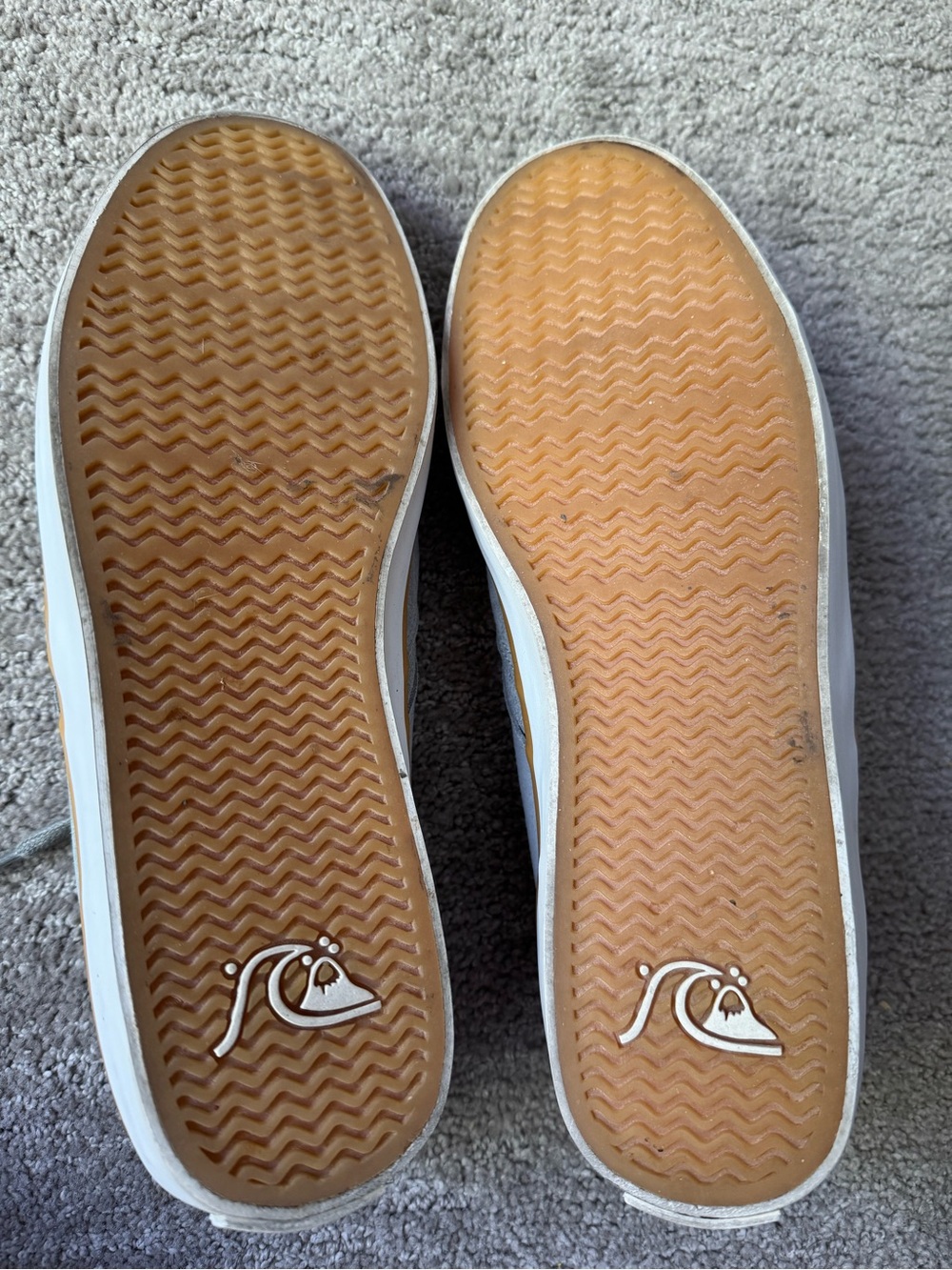 Quiksilver Men's Grey Suede Low Top Sneakers Size 10 - Picture 8 of 8